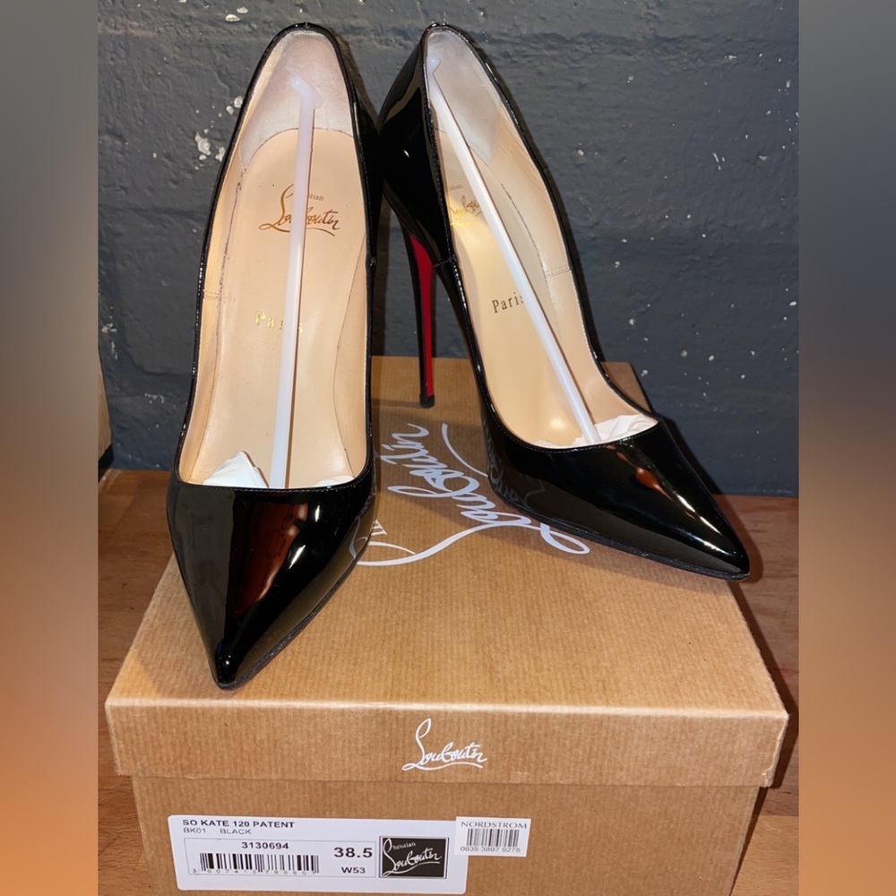 Christian Louboutin So Kate